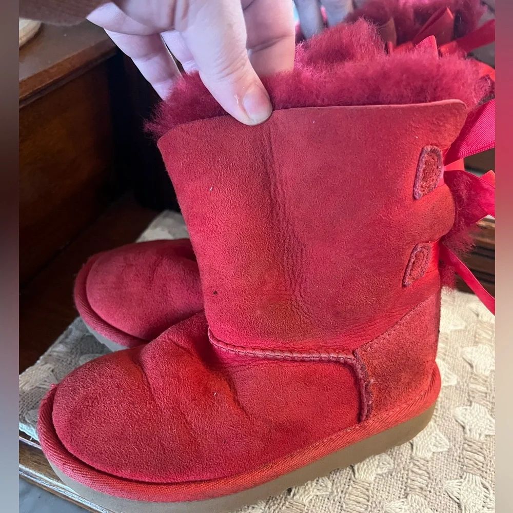 UGG Classic Bailey Suede Casual‎ Lined Winter Boots with Bows Red Girl's Size 10